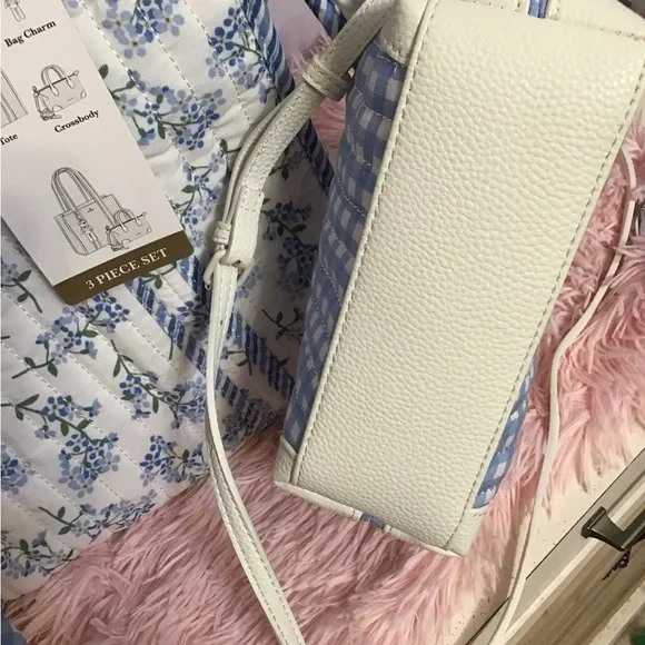 NWT Nanette Lepore Blue & White Quilted Floral Tote W/Gingham Mini Pouch + Charm - Picture 8 of 8
